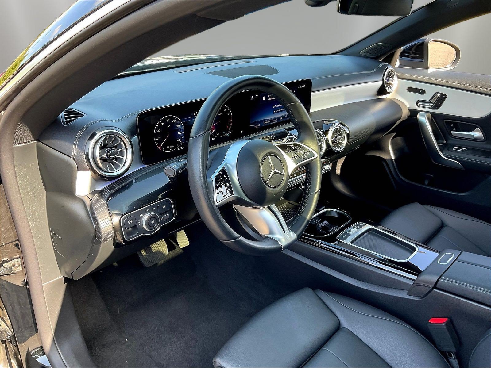 Used 2025 Mercedes-Benz CLA 250 4MATIC image 18
