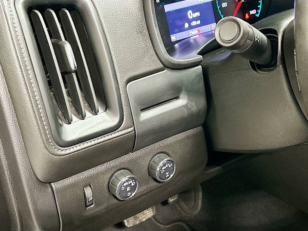 Used 2020 GMC Canyon SLE w/ Driver Alert Package image 10