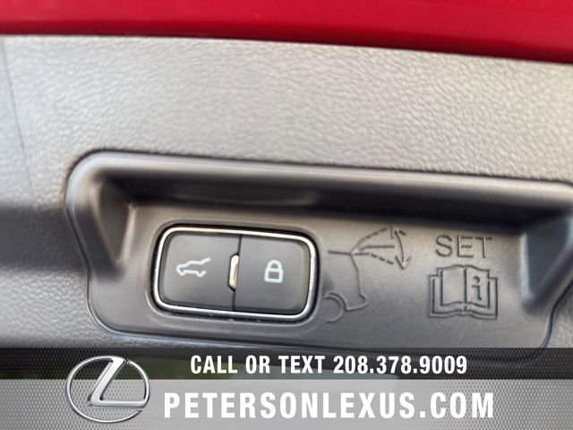 Used 2025 Ford Explorer Platinum AWD/4WD image 23