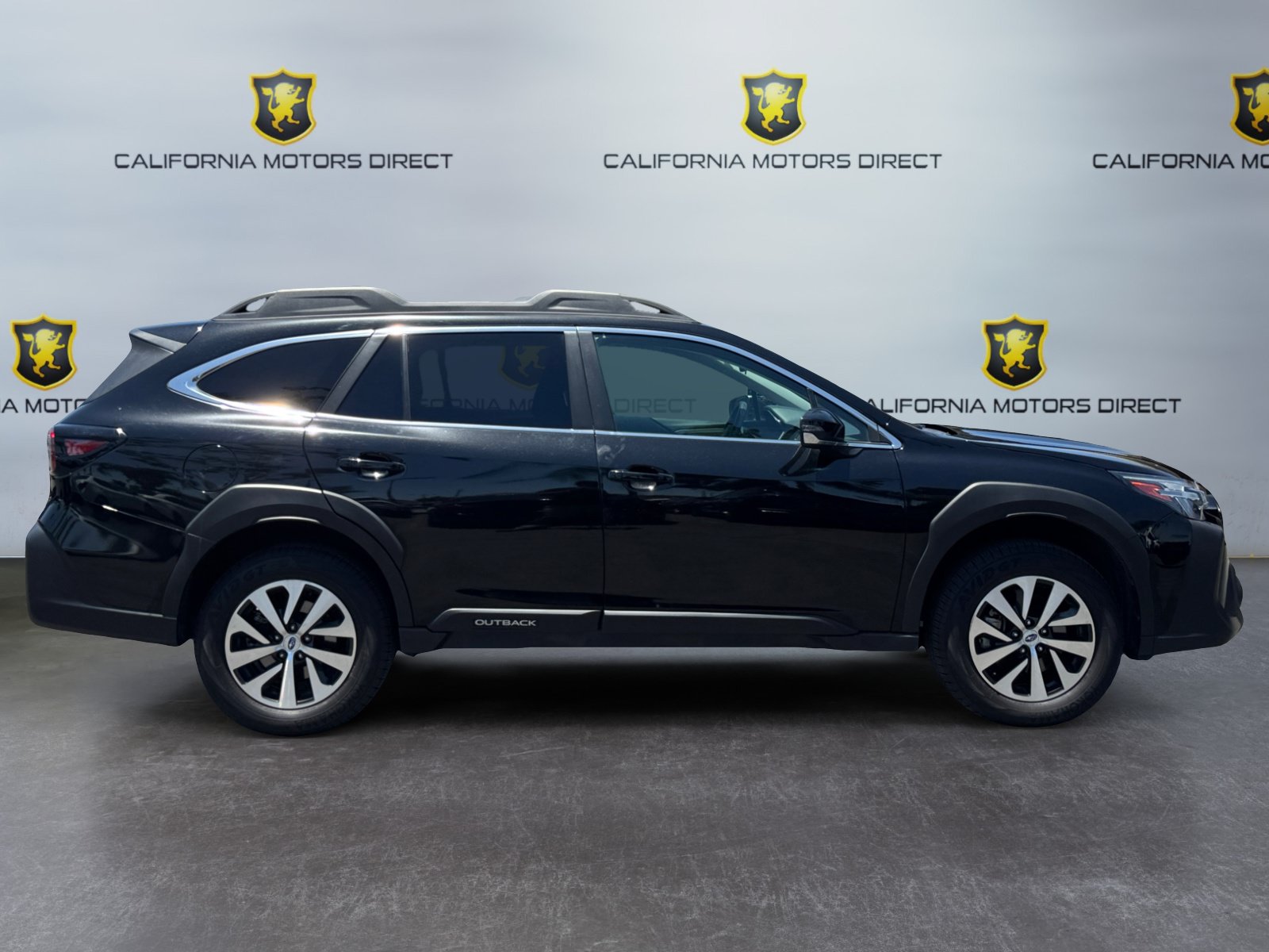 Used 2023 Subaru Outback Premium AWD/4WD image 6