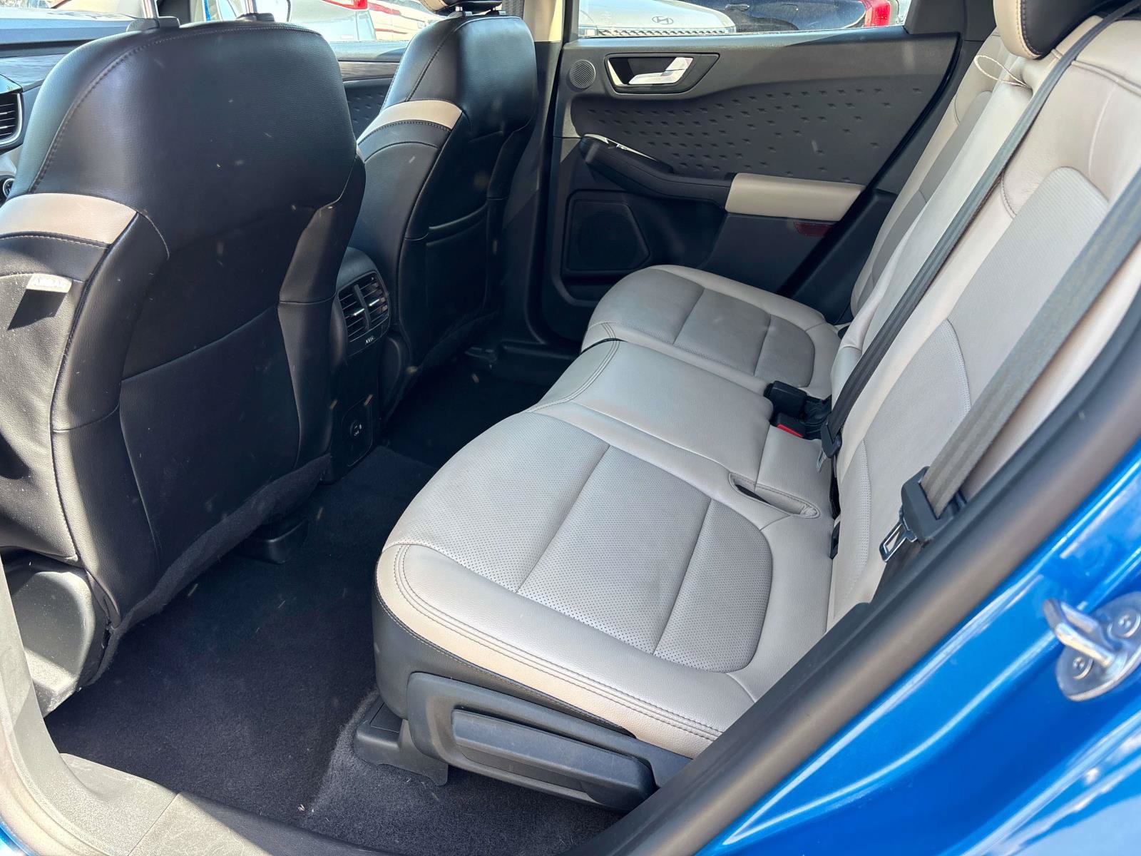 Used 2020 Ford Escape Titanium FWD image 11