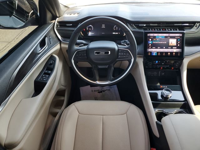 Certified 2025 Jeep Grand Cherokee Limited w/ Luxury Tech Group II image 20