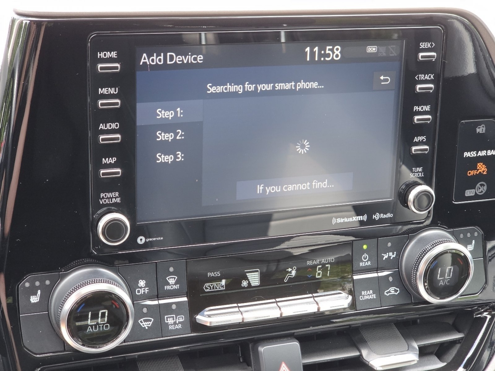 Used 2022 Toyota Highlander XLE AWD/4WD image 8
