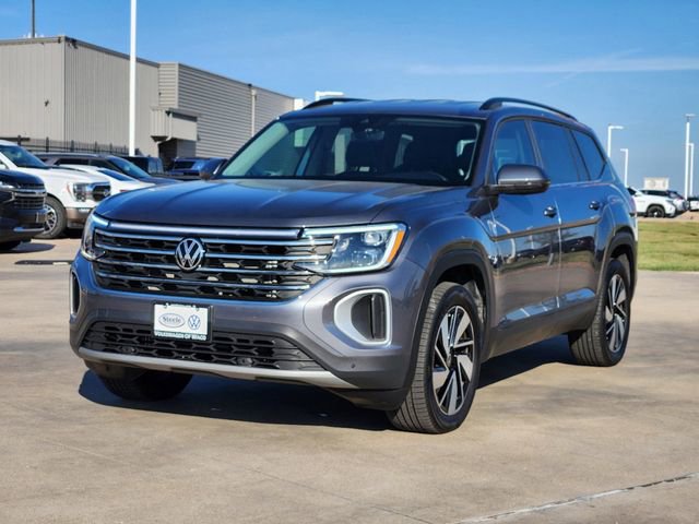 New 2024 Volkswagen Atlas SE image 2
