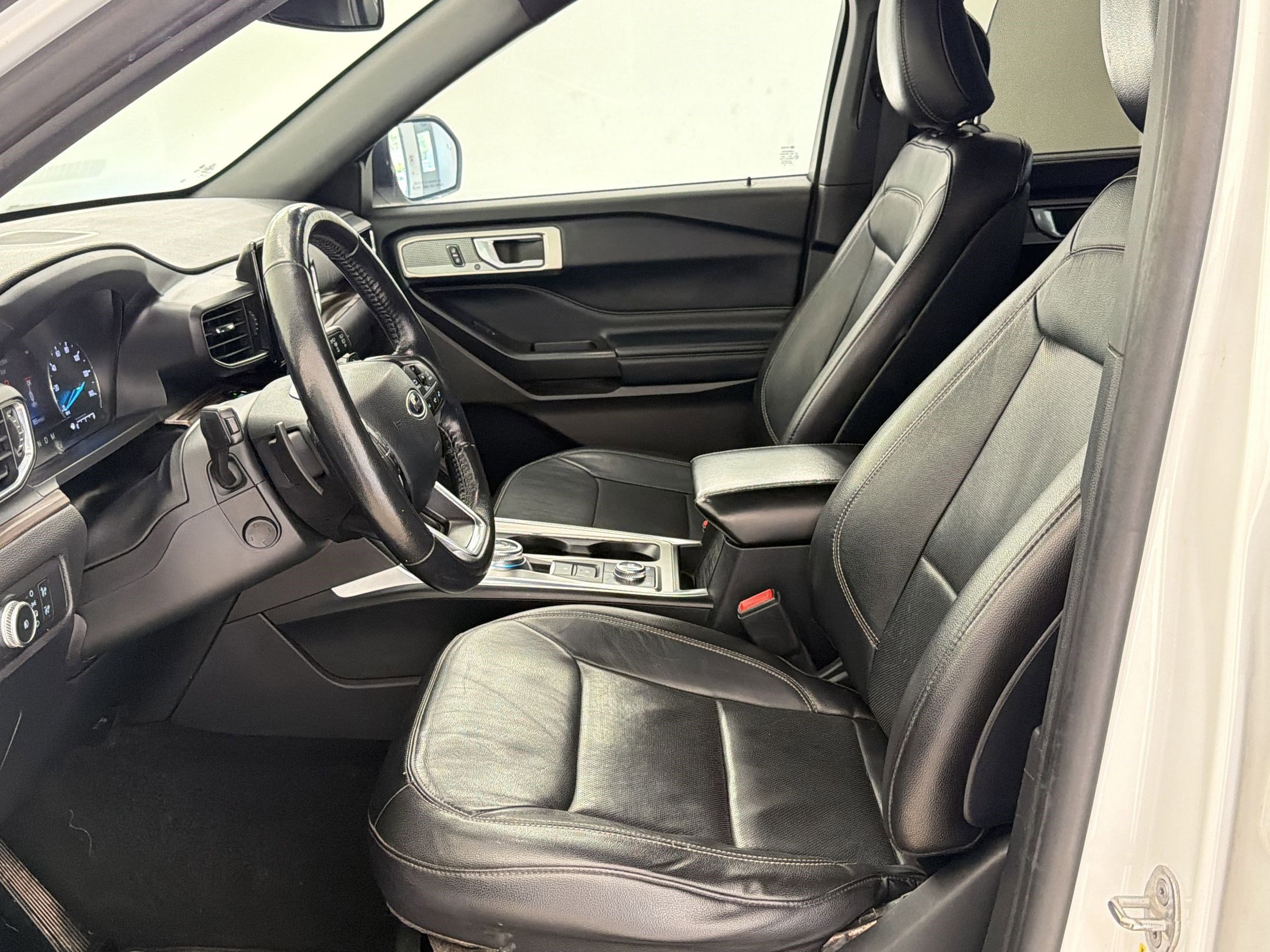 Used 2020 Ford Explorer Limited image 4