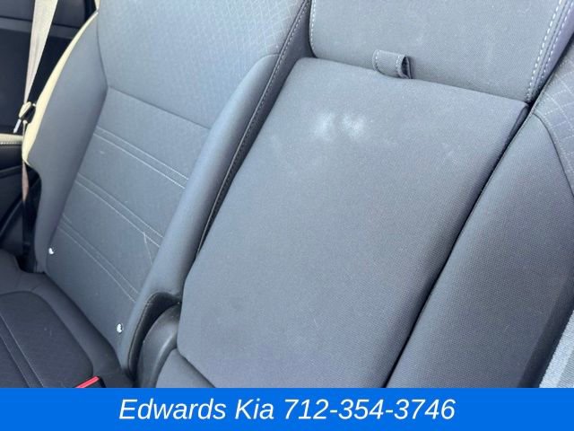 Used 2017 Kia Sorento LX w/ LX Convenience Package image 15