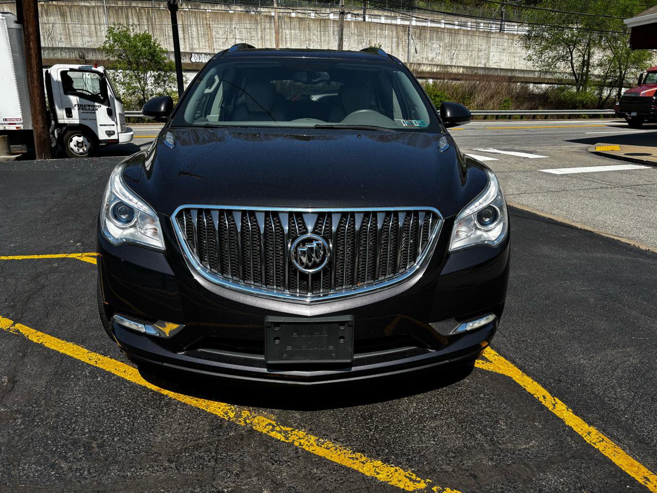 Used 2017 Buick Enclave Leather AWD/4WD image 2