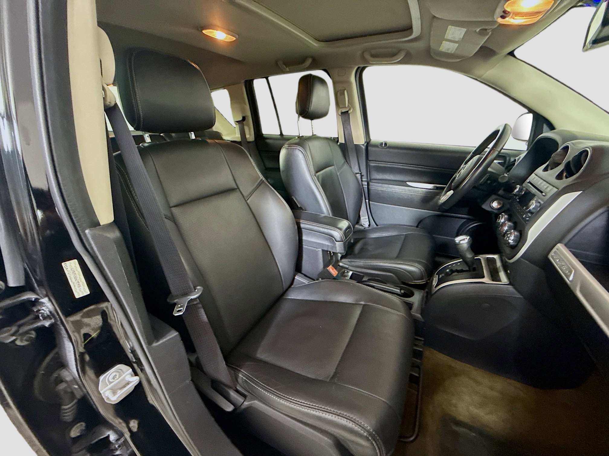 Used 2017 Jeep Compass High Altitude image 27