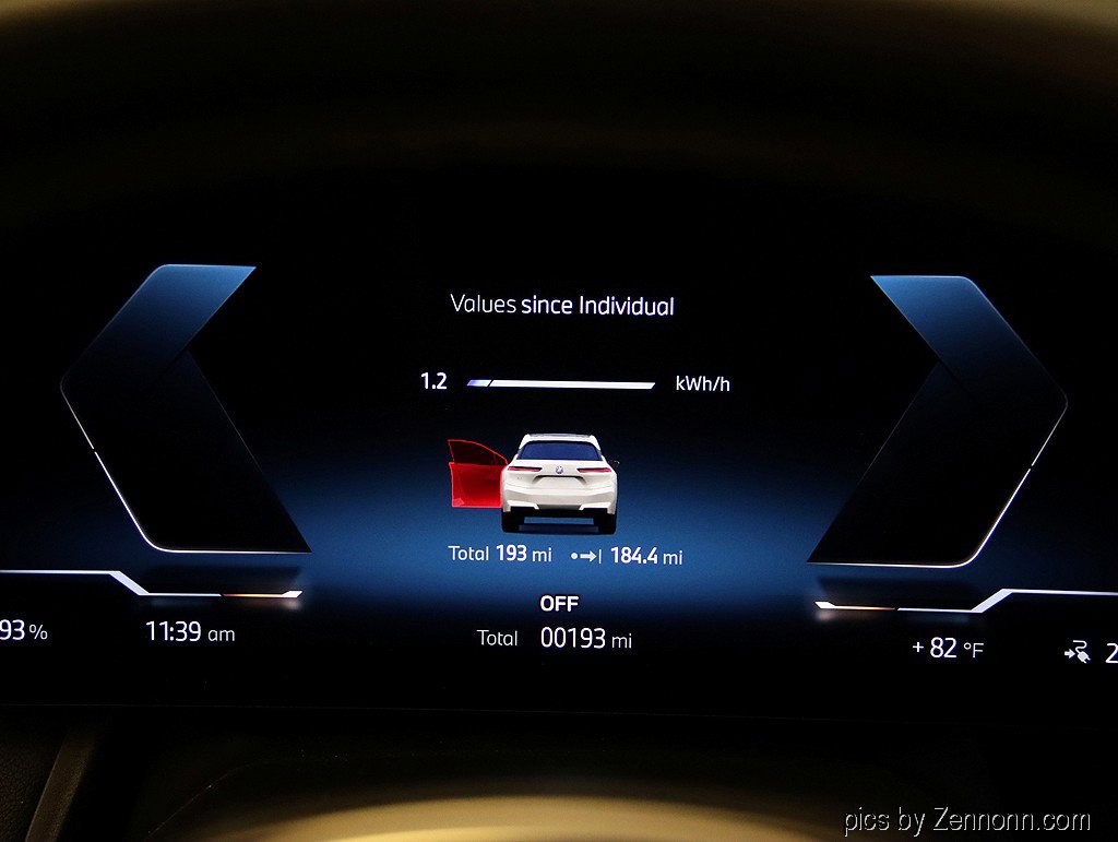 Used 2026 BMW iX xDrive45 w/ Premium Package image 18