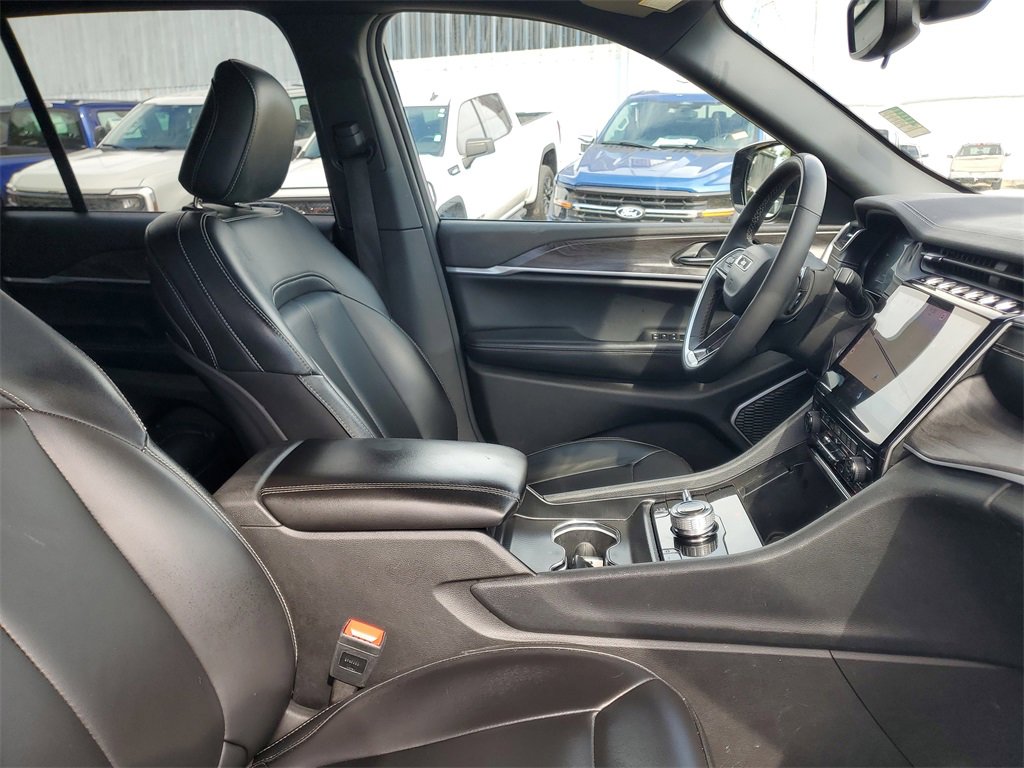 Used 2024 Jeep Grand Cherokee Limited 4xe image 36