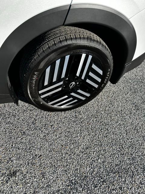 New 2026 Nissan Leaf SV+ w/ Floor Mat Package (SV+) image 9