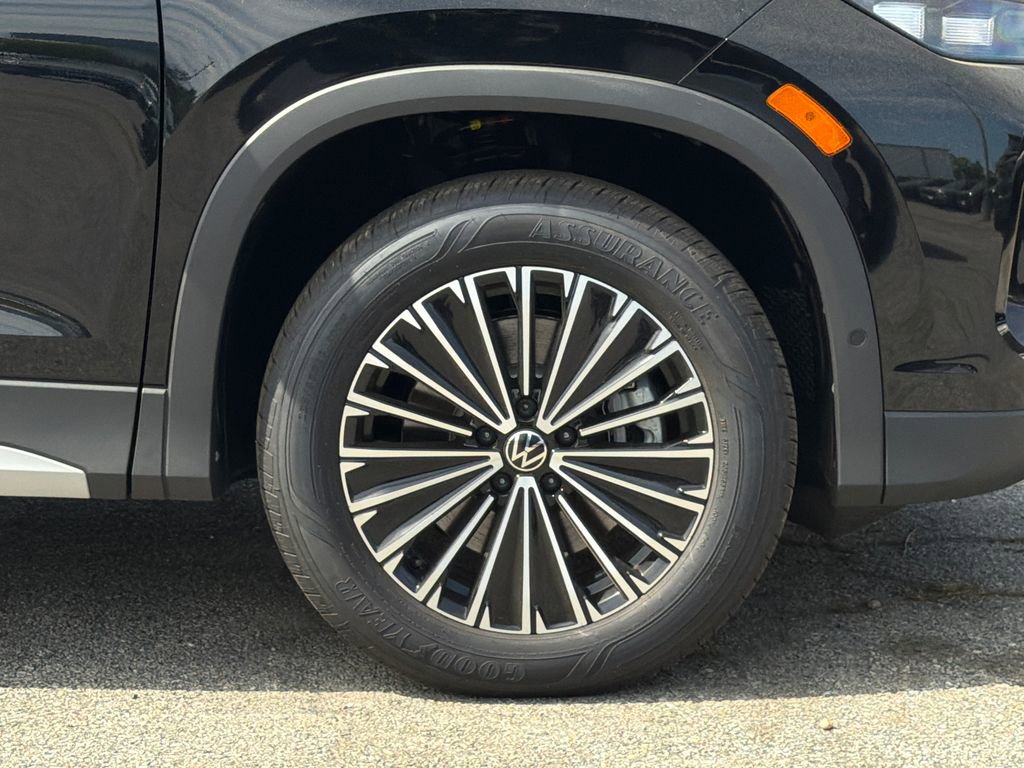 New 2026 Volkswagen Tiguan S AWD/4WD image 5