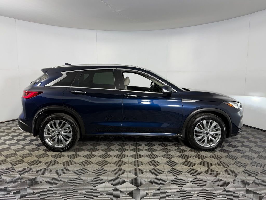 Used 2025 INFINITI QX50 Luxe image 4
