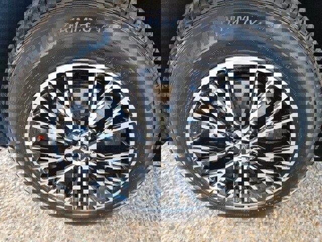 New 2025 Ford Escape SE image 33