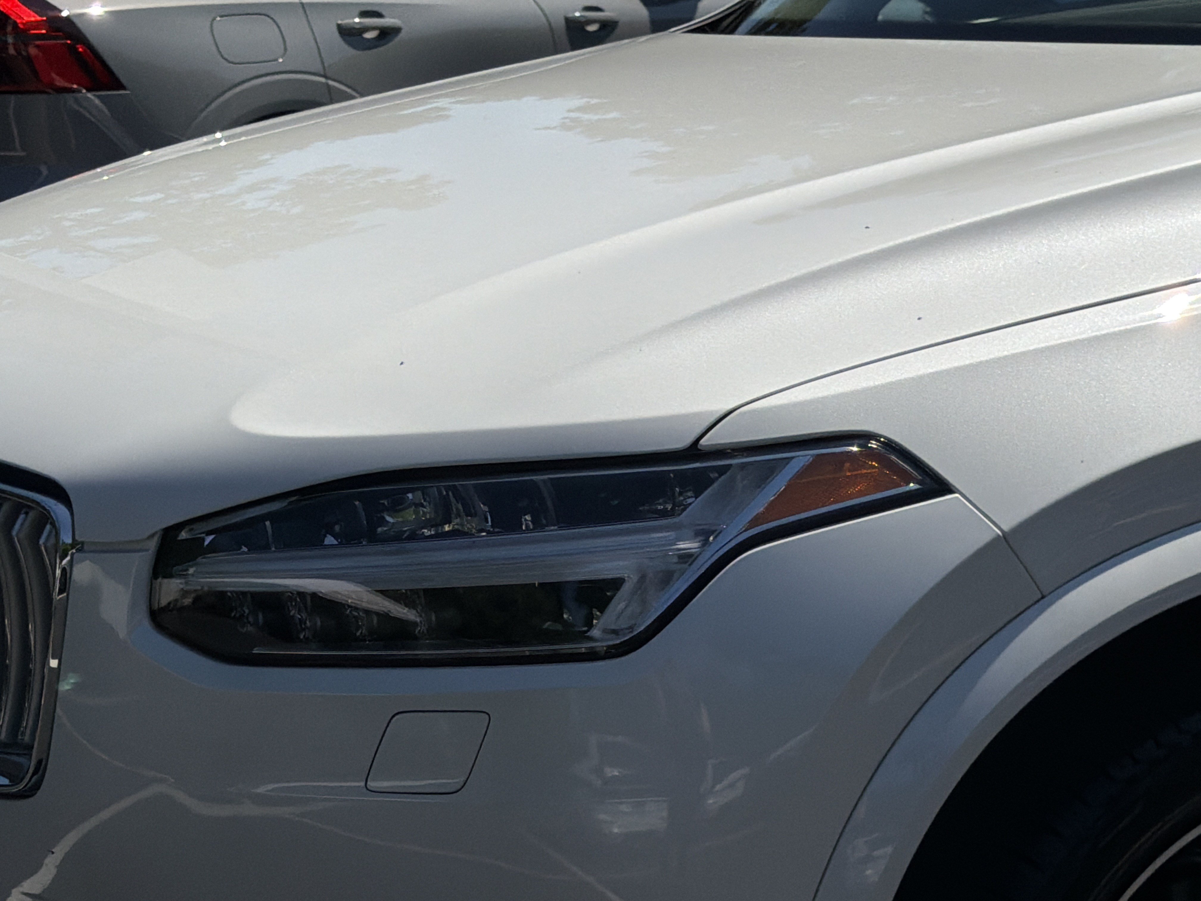 Certified 2024 Volvo XC90 T8 Ultimate w/ Protection Package Premier AWD/4WD image 6