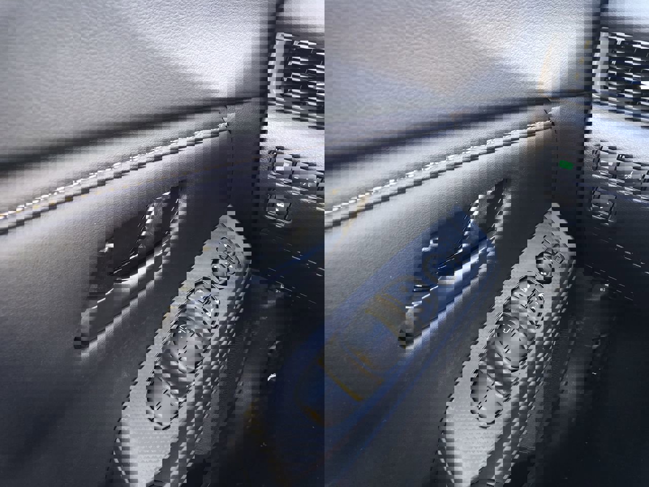 New 2025 Nissan Sentra S image 21