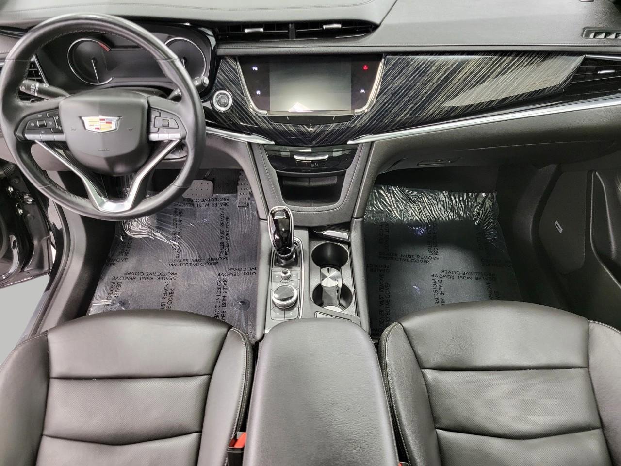 Certified 2025 Cadillac XT6 Premium Luxury image 7