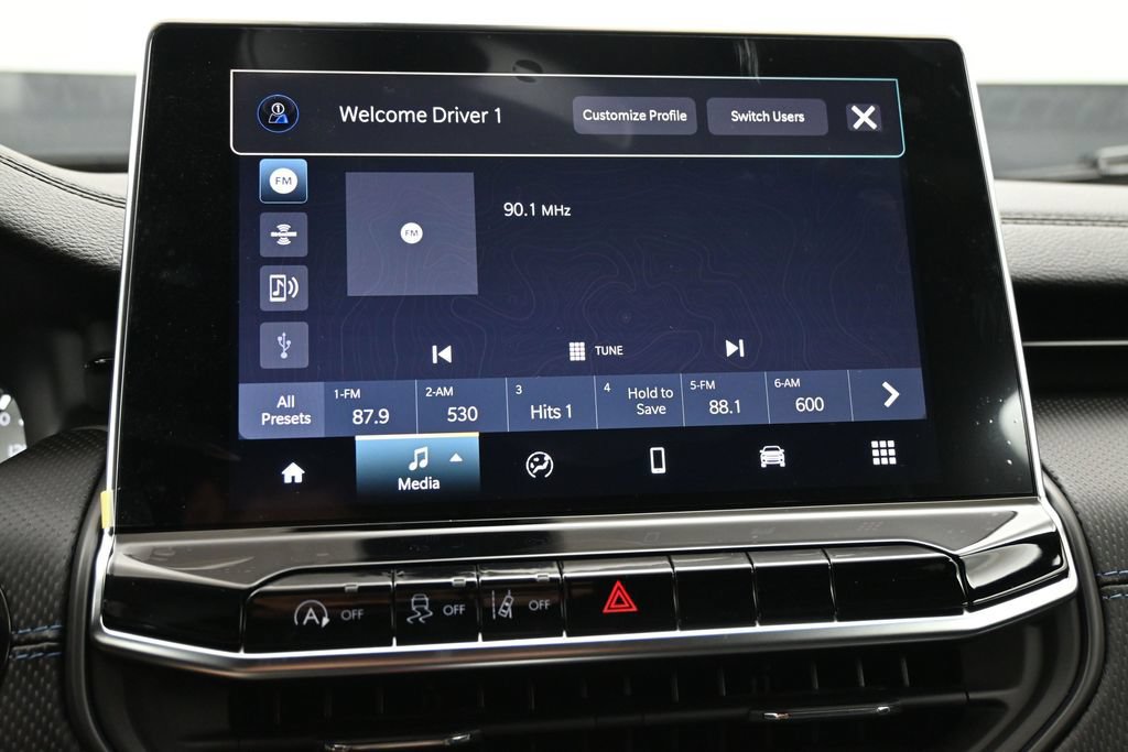 New 2026 Jeep Compass Latitude AWD/4WD image 9