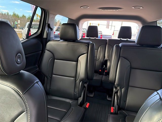Used 2023 GMC Acadia SLT w/ Preferred Package image 21
