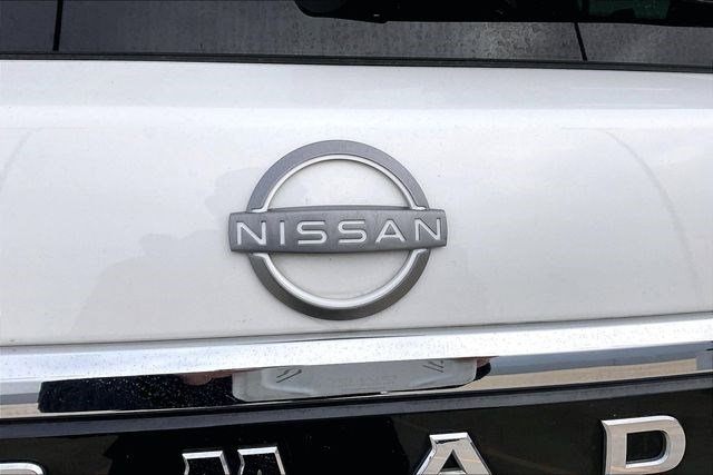 Used 2023 Nissan Armada SV image 8