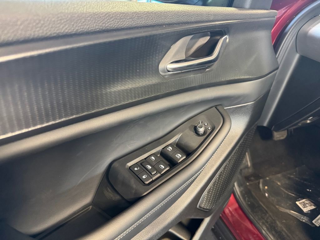 New 2025 Jeep Grand Cherokee Laredo w/ MOPAR Finishing Package image 14