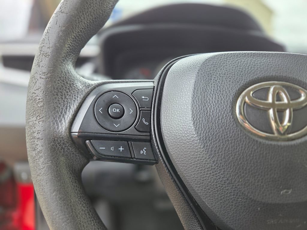 Used 2020 Toyota Corolla LE FWD image 16