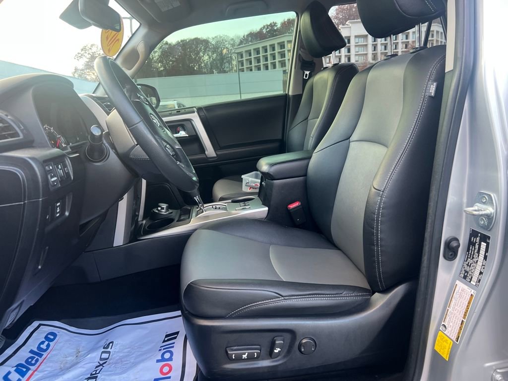 Used 2020 Toyota 4Runner SR5 Premium image 18