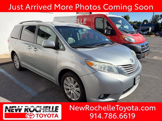 Used 2016 Toyota Sienna XLE AWD/4WD image 1