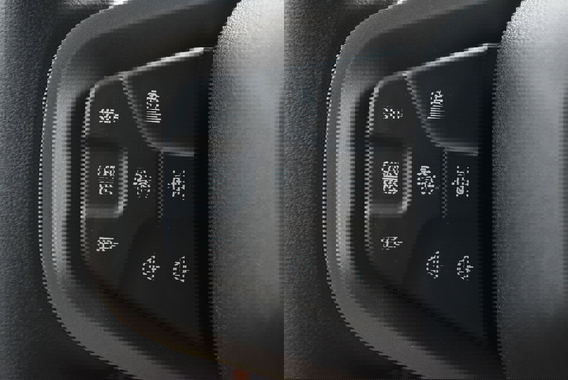 New 2025 Ford Bronco Badlands image 14