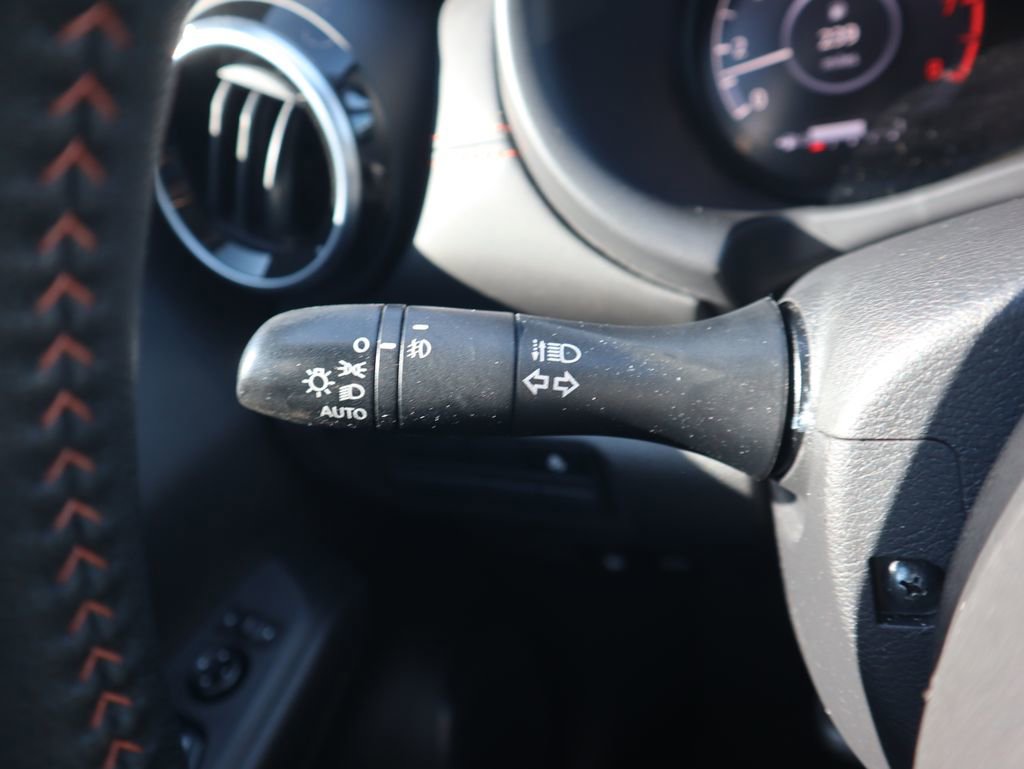 Used 2023 Nissan Kicks SR w/ SR Premium Package image 21