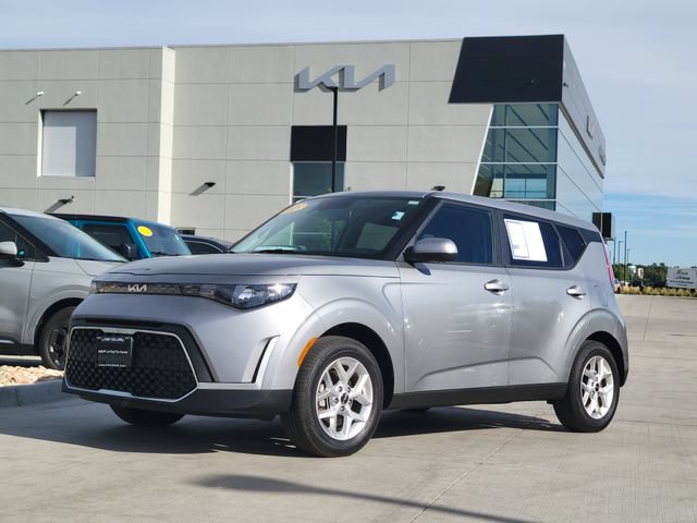 Certified 2025 Kia Soul LX w/ LX Technology Package FWD image 1