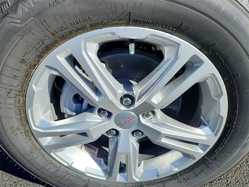 New 2024 GMC Terrain SLE image 9