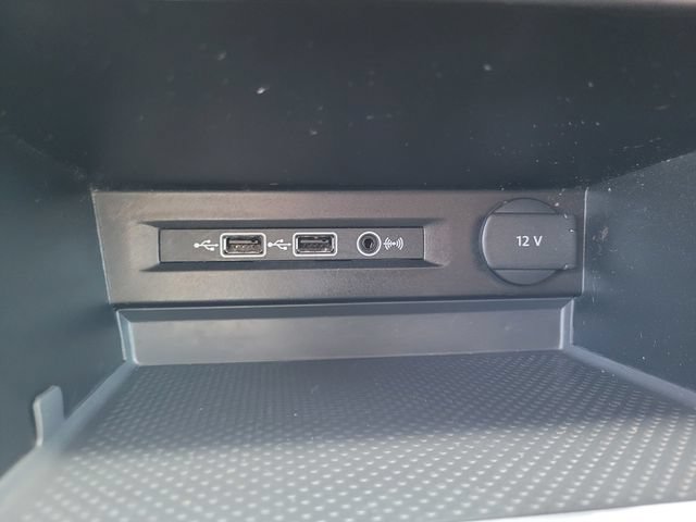 Used 2018 Volkswagen Tiguan SE FWD image 24