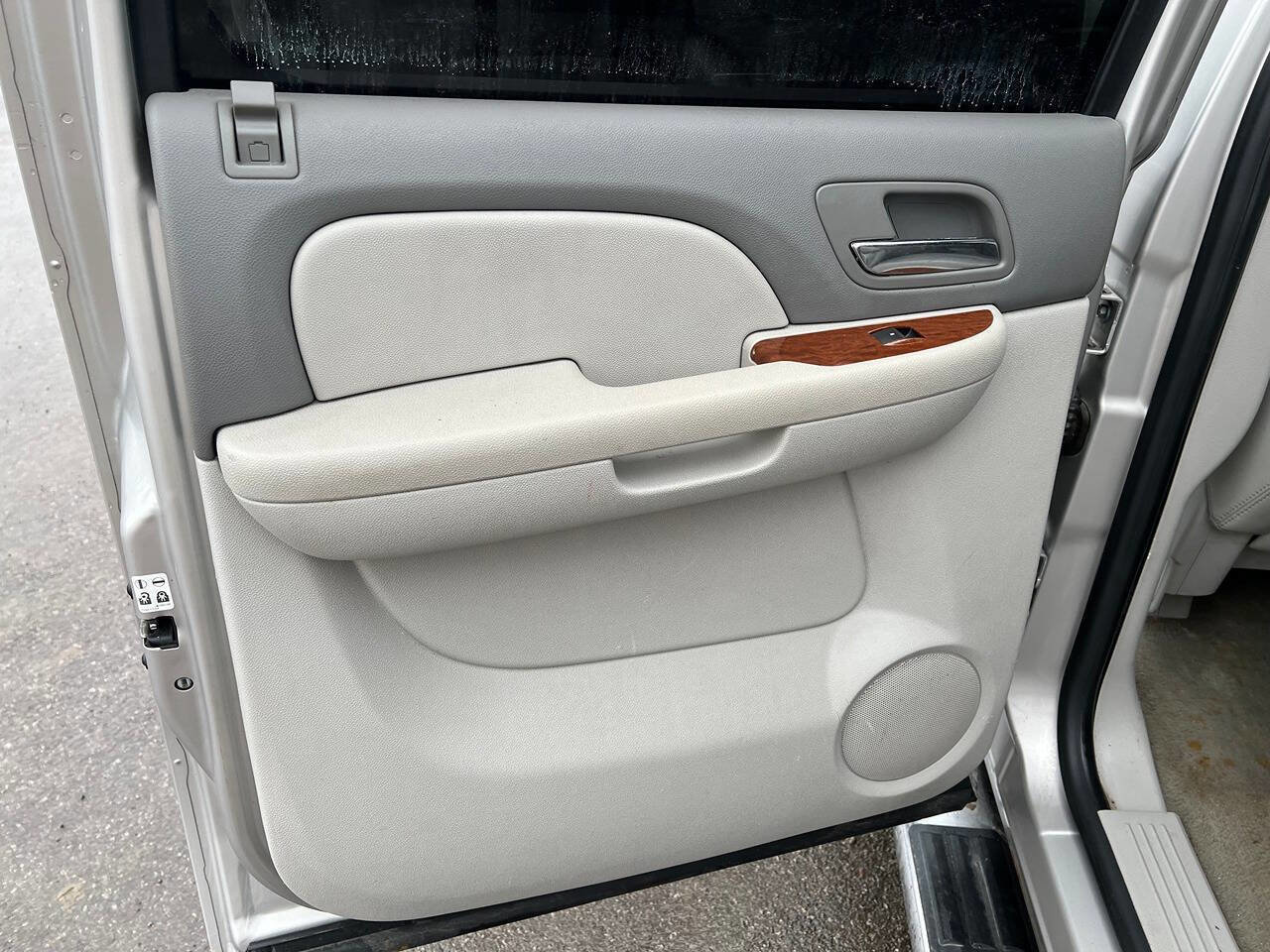 Used 2007 GMC Sierra 1500 SLT w/ SLE/SLT Trailering Package RWD image 9