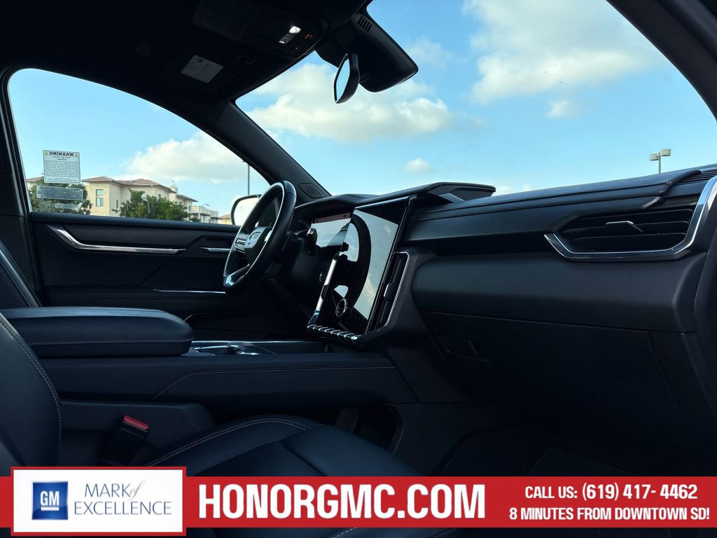 Used 2024 GMC Acadia Elevation image 23