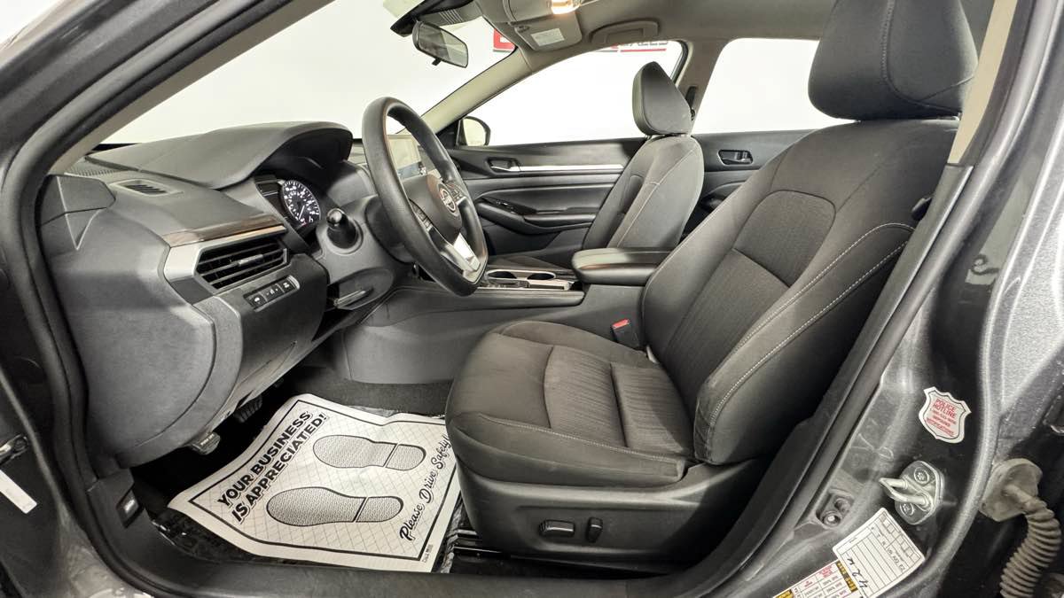 Used 2023 Nissan Altima 2.5 SV FWD image 15