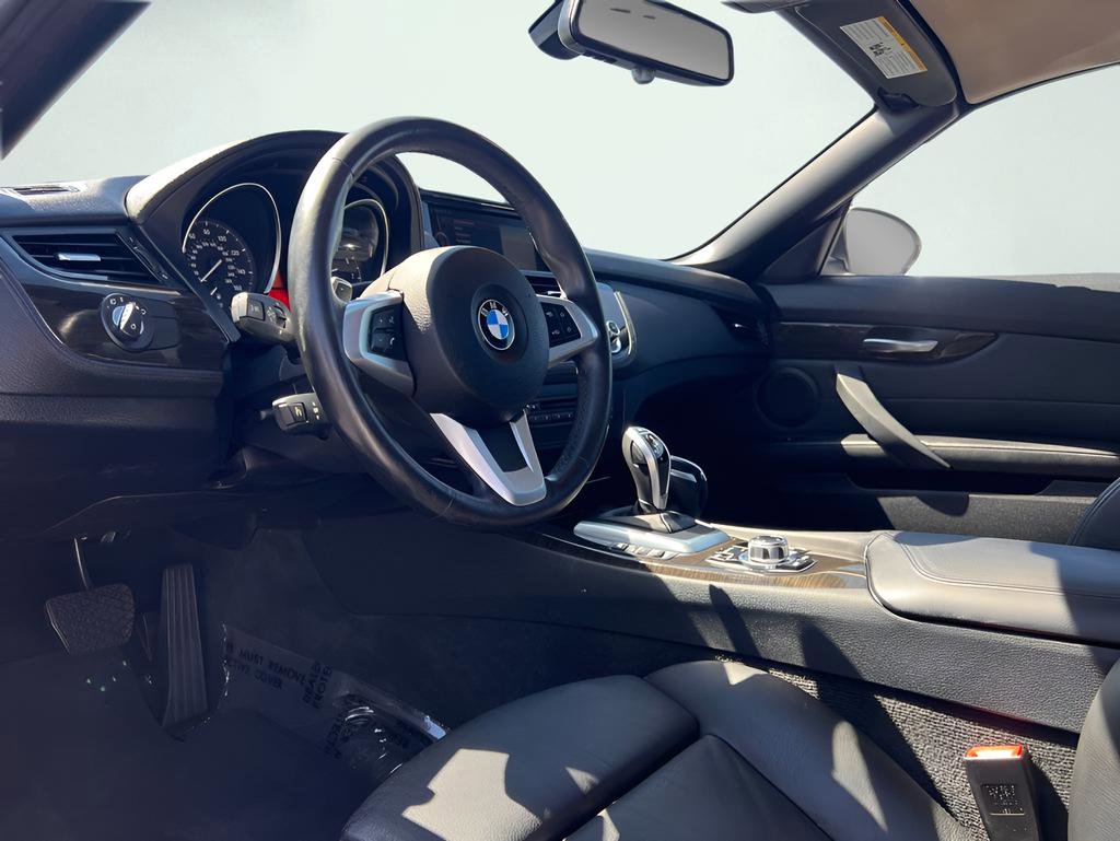 Used 2015 BMW Z4 sDrive35i RWD image 2