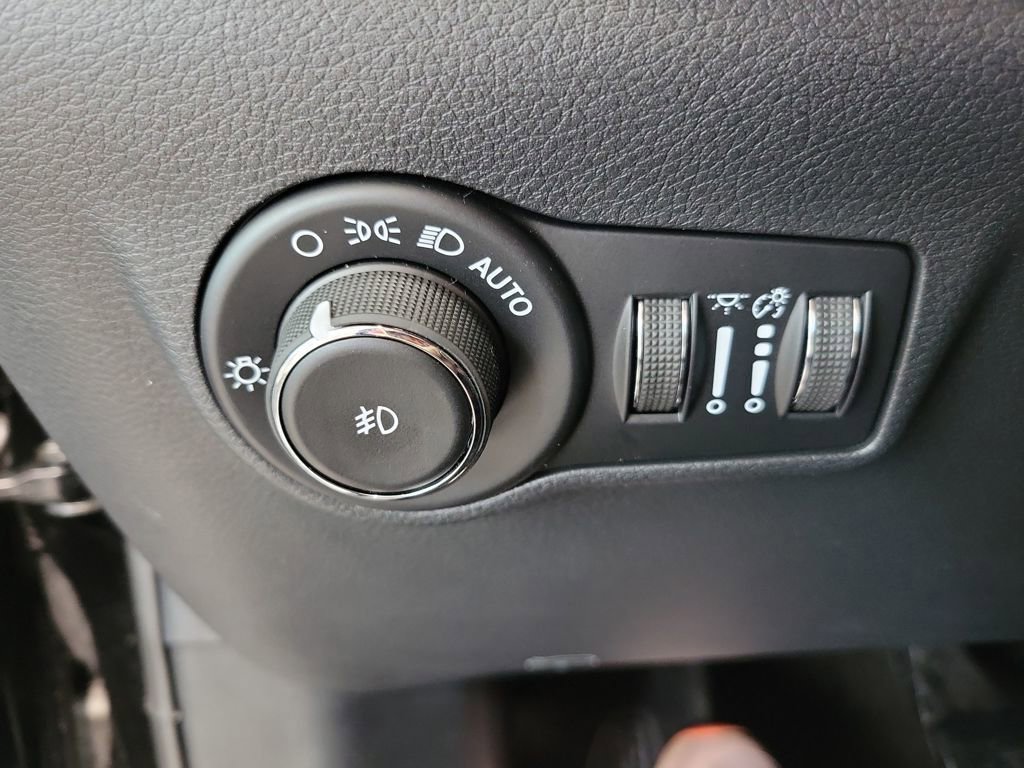 New 2026 Jeep Compass Limited image 29