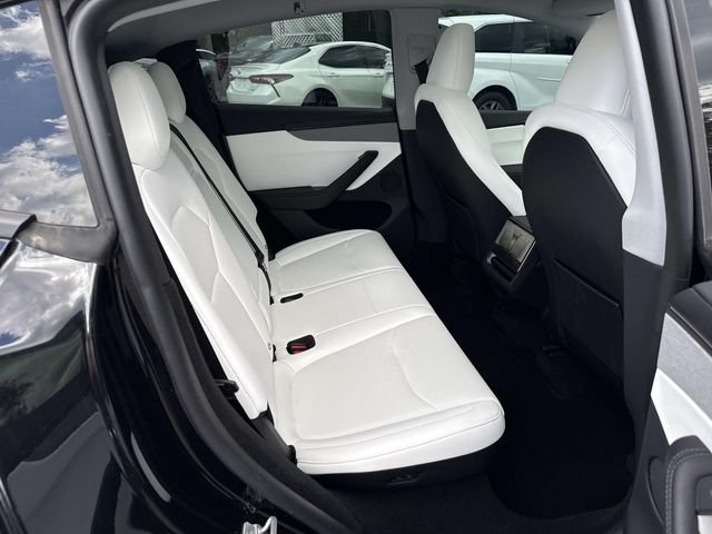 Used 2026 Tesla Model Y Long Range AWD/4WD image 11