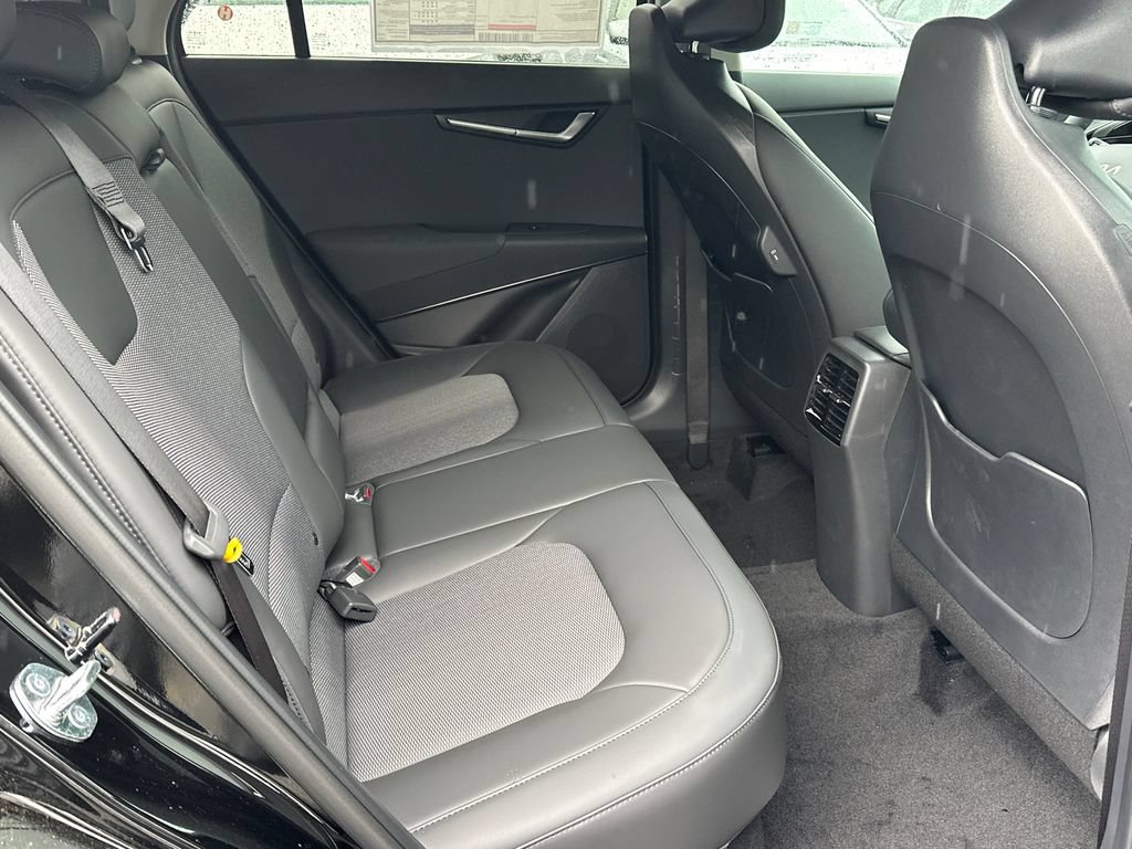 New 2026 Kia Niro EX FWD image 9
