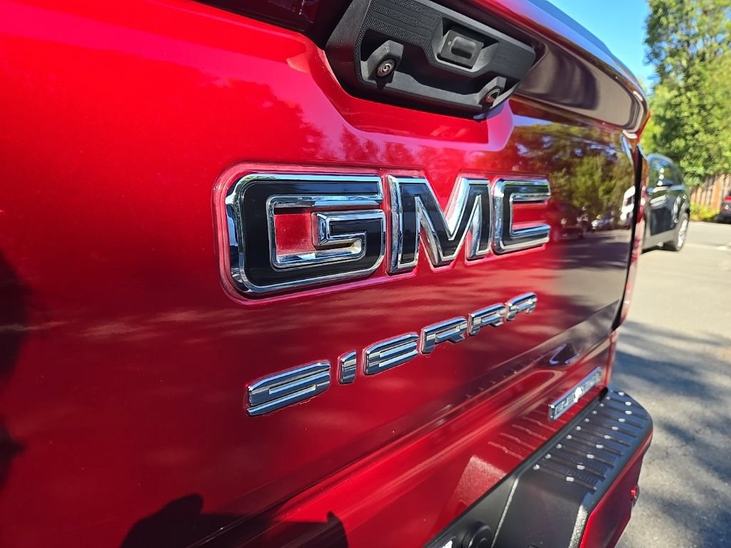 Used 2023 GMC Sierra 1500 Elevation w/ Elevation Premium Package AWD/4WD image 13
