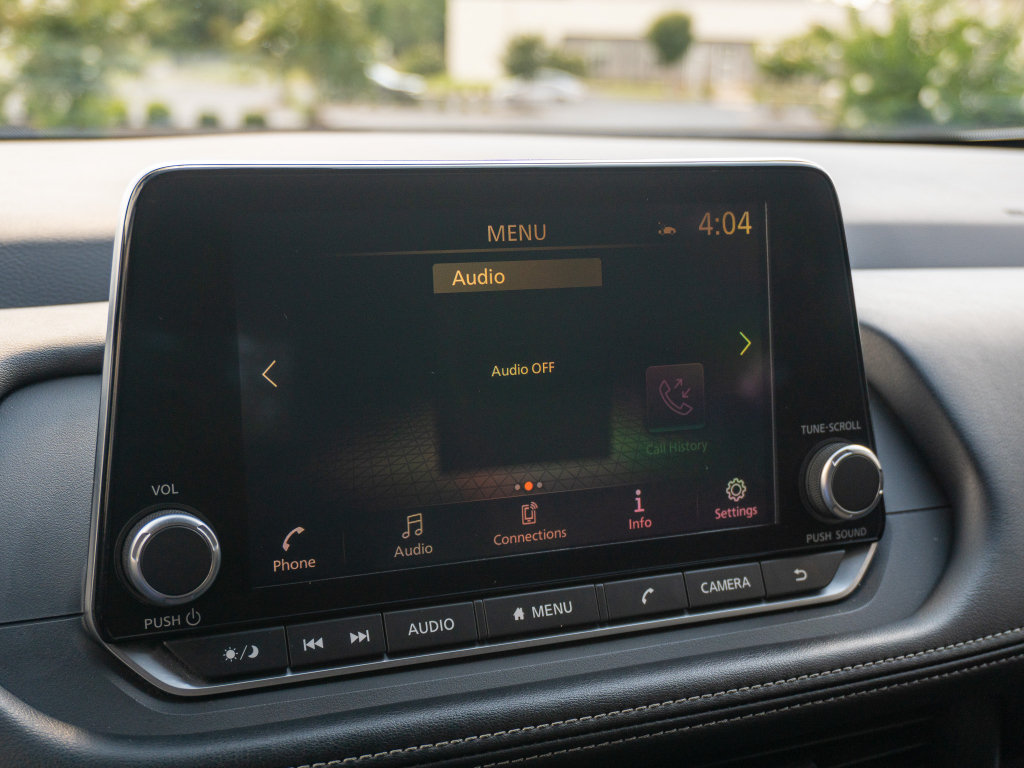 Used 2024 Nissan Rogue SV FWD image 23