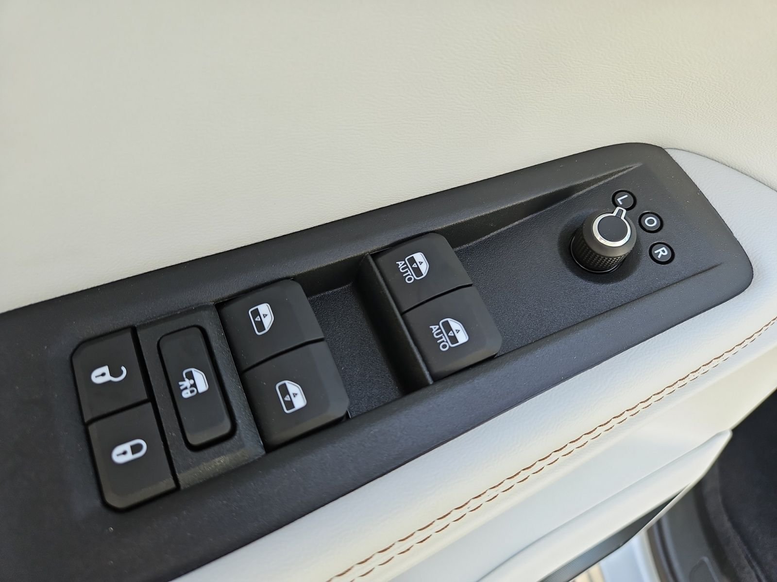New 2026 Jeep Cherokee Limited AWD/4WD image 21