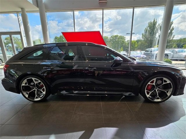 New 2025 Audi RS 6 performance image 2