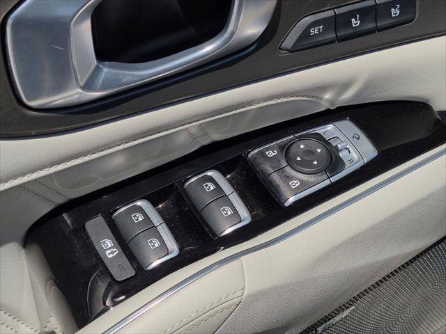 Used 2023 Kia Sorento SX Prestige w/ Panoramic Sunroof Package AWD/4WD image 11