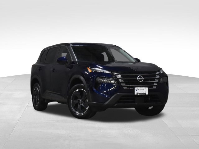 Used 2025 Nissan Rogue SV AWD/4WD image 3
