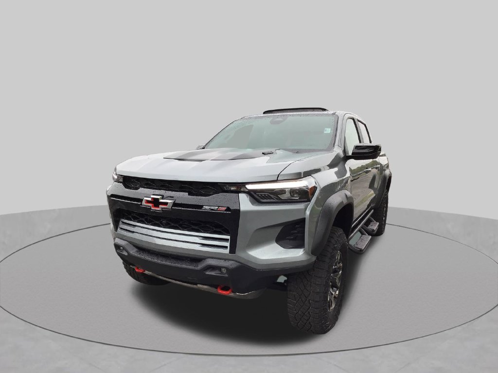 New 2026 Chevrolet Colorado ZR2 w/ Technology Package AWD/4WD image 14