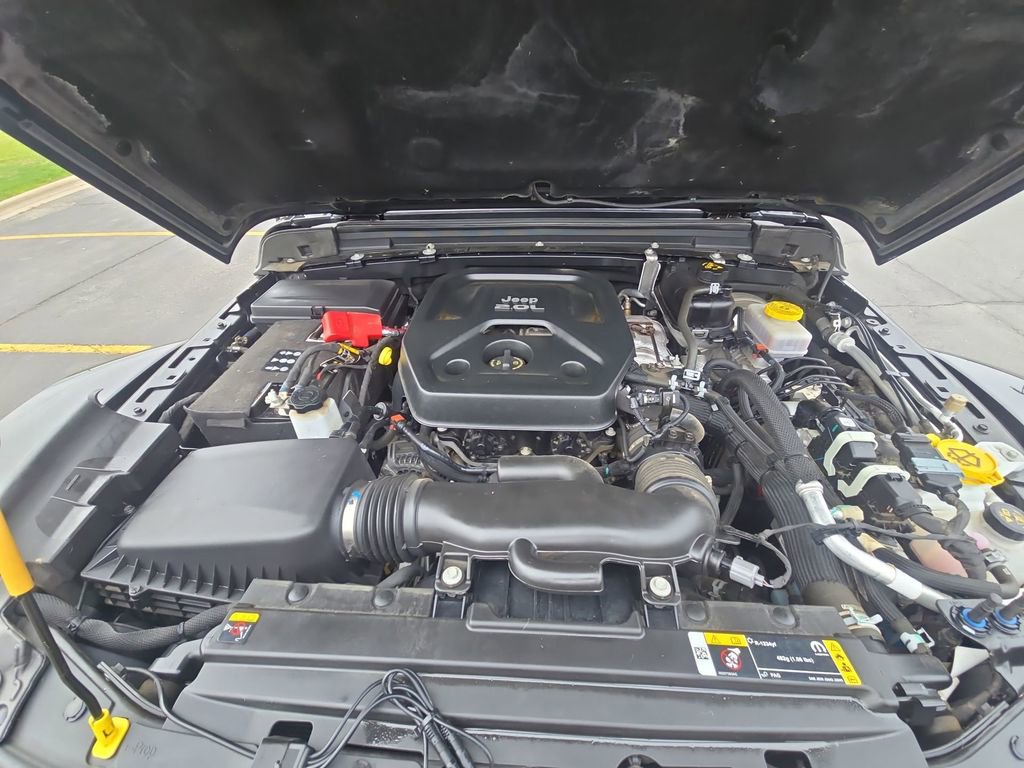 Used 2023 Jeep Wrangler Unlimited Rubicon w/ Cold Weather Group image 19