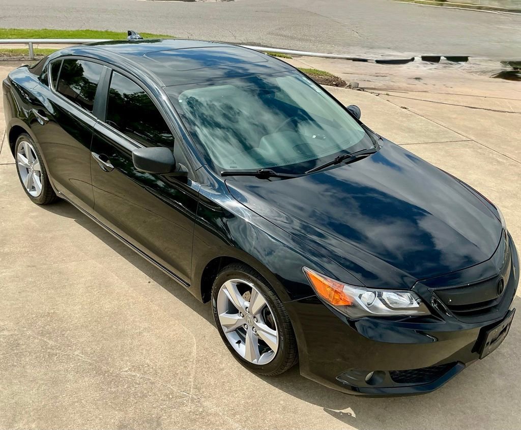 Used 2014 Acura ILX w/ Premium Package FWD image 4