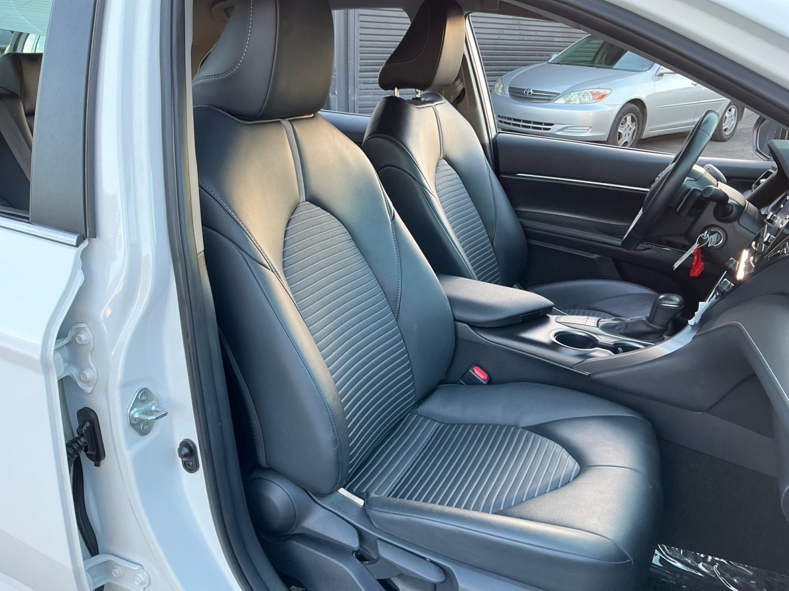 Used 2024 Toyota Camry SE image 21